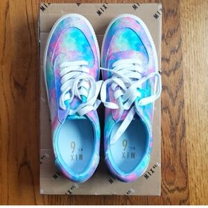 - Mix No.6 Women’s Tie Dye Tennis Shoes